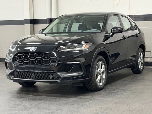 Used 2023 Honda HR-V LX image 7