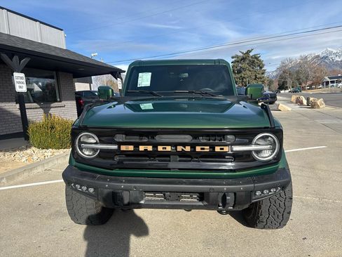 Used 2022 Ford Bronco Outer Banks image 2