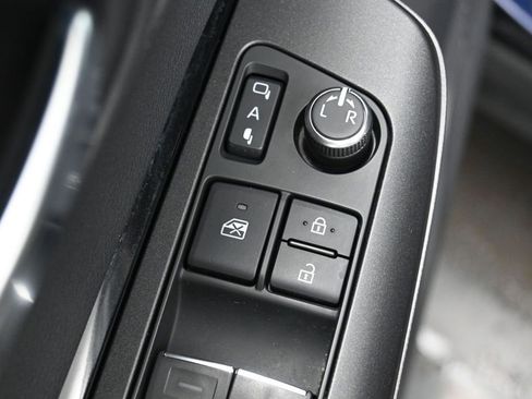 Certified 2024 Toyota Venza LE image 14