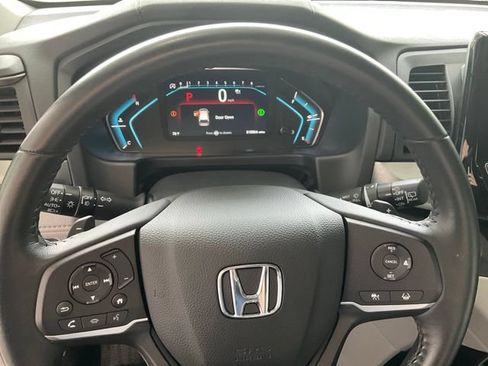 Certified 2023 Honda Odyssey EX-L image 8