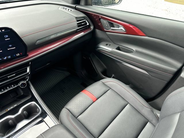 Certified 2026 Chevrolet Traverse RS w/ LPO, Floor Liner Package AWD/4WD image 24