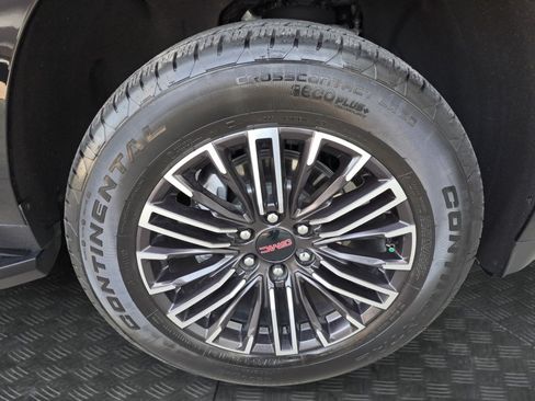 Used 2025 GMC Yukon Elevation AWD/4WD image 17
