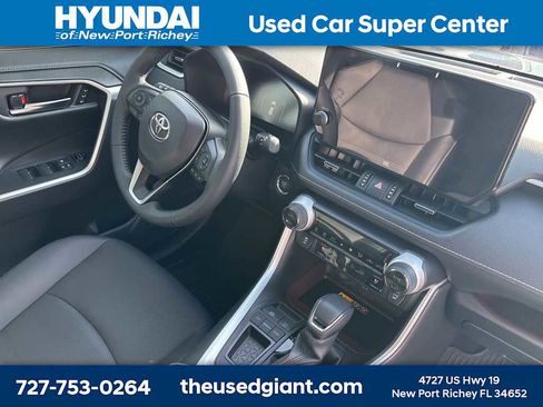 Used 2025 Toyota RAV4 Limited w/ Advanced Technology Package image 7