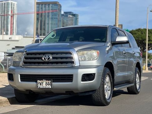 Used 2008 Toyota Sequoia SR5 RWD image 1