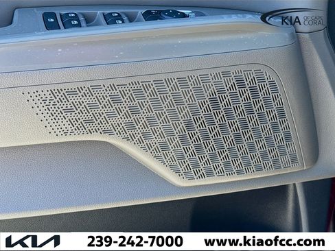 New 2026 Kia Carnival EX FWD image 24