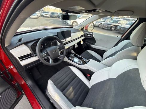 New 2026 Mitsubishi Outlander LE FWD image 13
