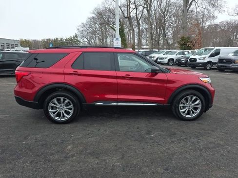 Used 2023 Ford Explorer XLT w/ Equipment Group 202A image 10
