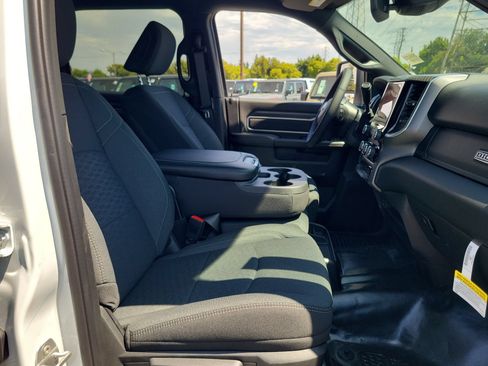 New 2026 RAM 2500 Big Horn AWD/4WD image 16