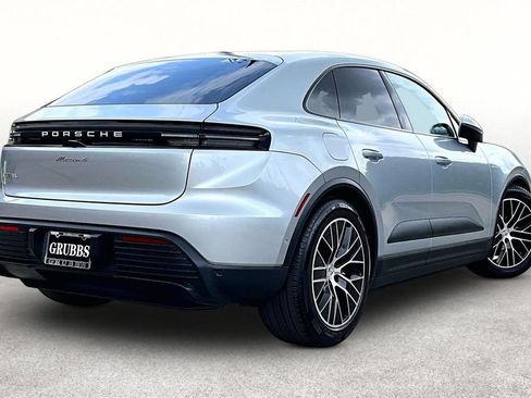 Used 2025 Porsche Macan 4 Electric AWD/4WD image 2