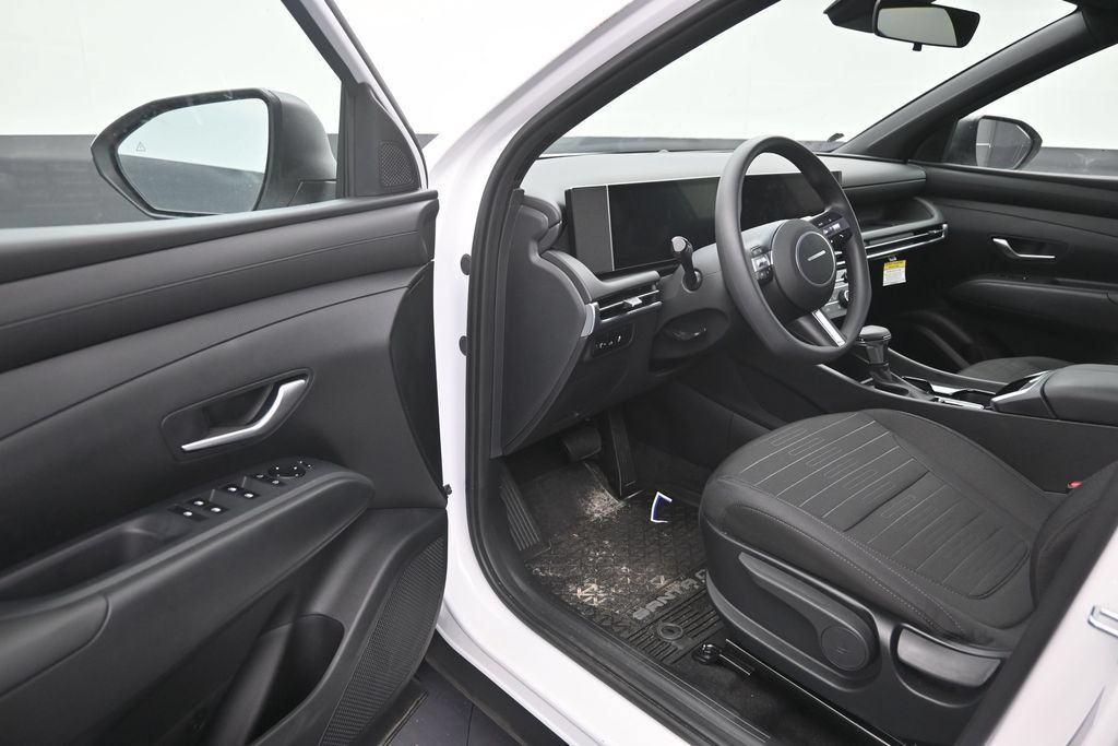 Used 2026 Hyundai Santa Cruz SE FWD image 10