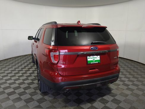 Used 2017 Ford Explorer XLT w/ Equipment Group 202A AWD/4WD image 6