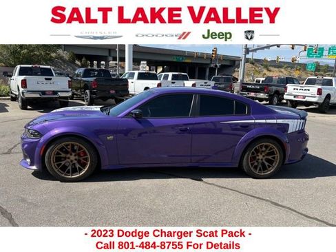 Used 2023 Dodge Charger Scat Pack image 4