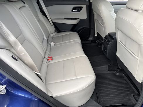 Used 2022 Nissan Rogue SV w/ SV Premium Package AWD/4WD image 24