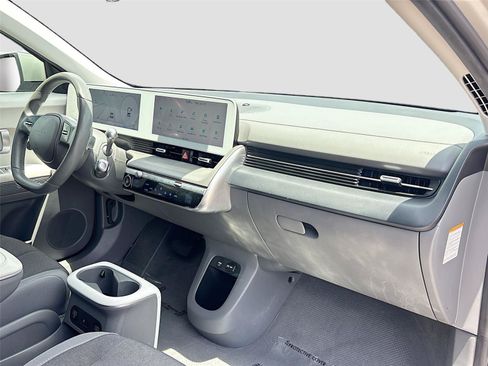 Used 2024 Hyundai Ioniq 5 SEL RWD image 28