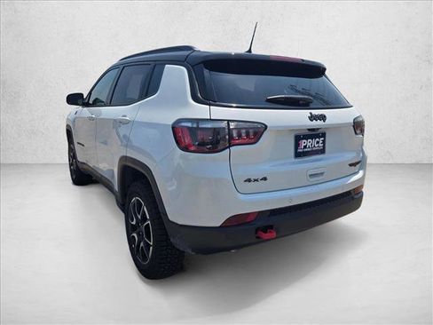 Used 2026 Jeep Compass Trailhawk AWD/4WD image 8