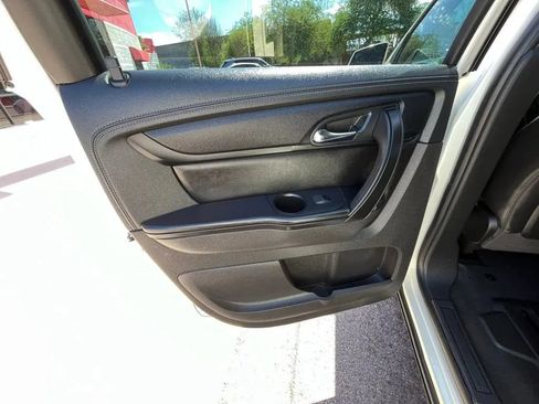 Used 2014 Chevrolet Traverse LT FWD image 13