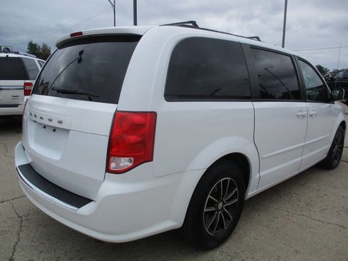 Used 2017 Dodge Grand Caravan GT image 7