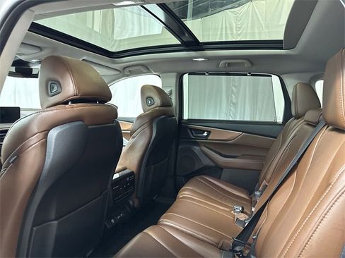 Used 2023 Acura MDX SH-AWD w/ Technology Package image 14