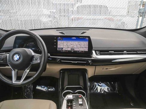 Certified 2023 BMW X1 xDrive28i w/ Convenience Package image 9