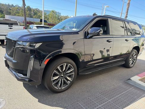 Used 2022 Cadillac Escalade ESV Sport Platinum image 3