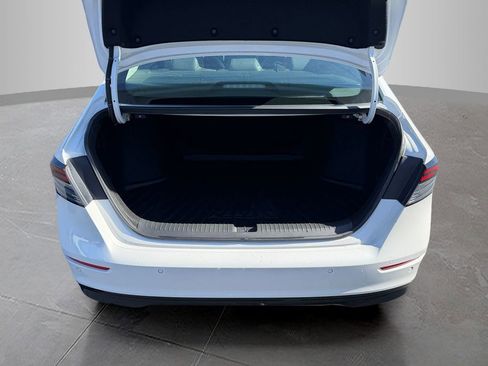 Used 2024 Honda Accord Touring image 8