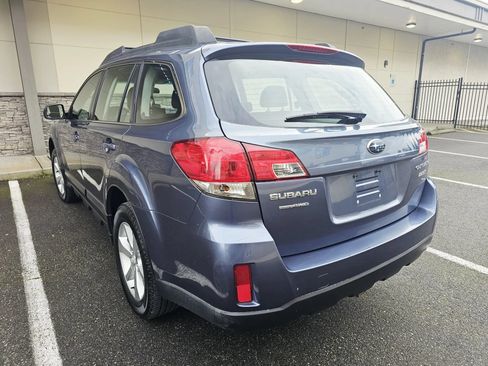 Used 2014 Subaru Outback 2.5i w/ Alloy Wheel Package AWD/4WD image 3