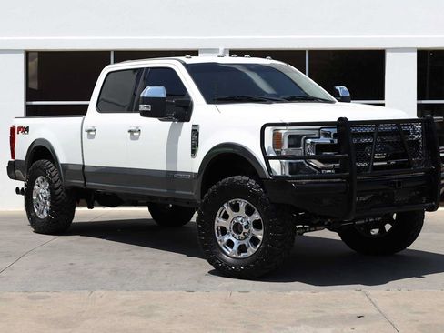 Used 2022 Ford F250 Lariat w/ Lariat Ultimate Package AWD/4WD image 7