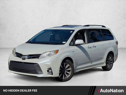Used 2018 Toyota Sienna XLE w/ Carpet Mat Package