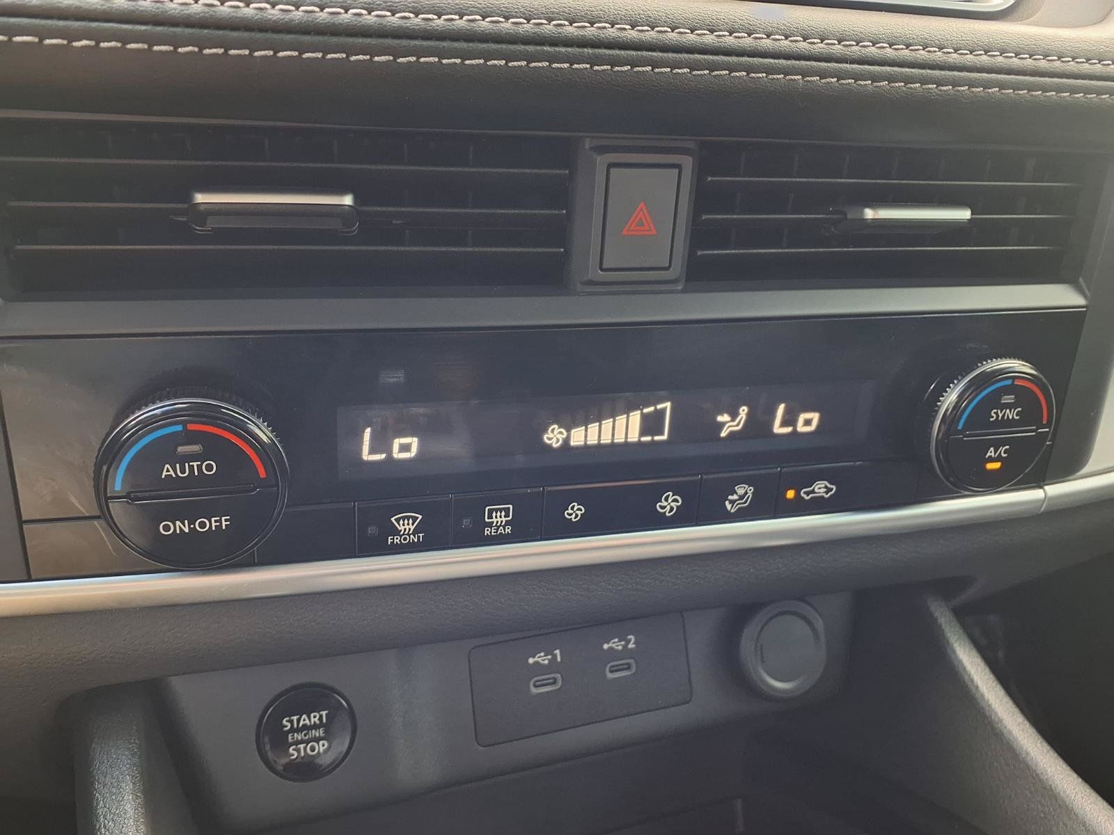 Used 2024 Nissan Rogue SV FWD image 7