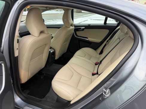 Used 2018 Volvo S60 T5 Inscription Platinum image 28
