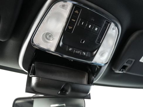 Used 2018 Jeep Grand Cherokee Altitude AWD/4WD image 43