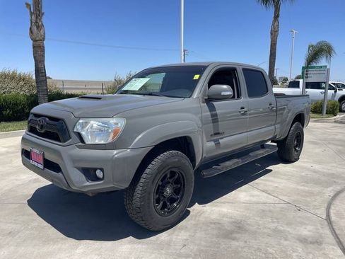 Used 2015 Toyota Tacoma PreRunner w/ TRD Sport Package RWD image 4
