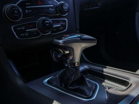 Used 2019 Dodge Charger SXT RWD image 30