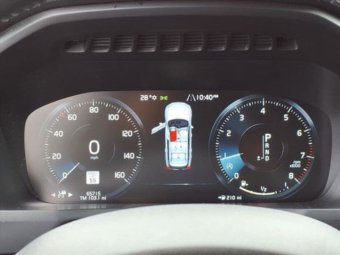 Used 2018 Volvo XC90 T6 Momentum w/ Momentum Plus Package image 19