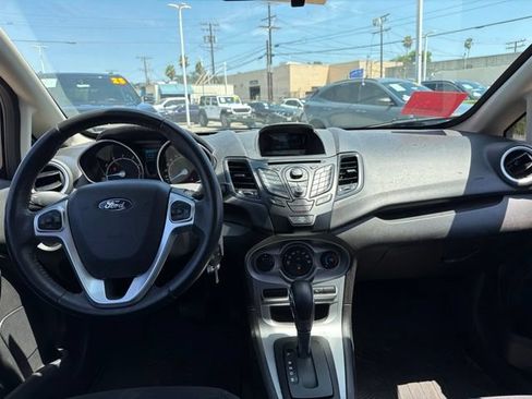 Used 2015 Ford Fiesta SE FWD image 18