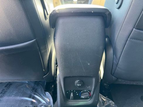 Used 2017 Ford Transit Connect XLT image 36