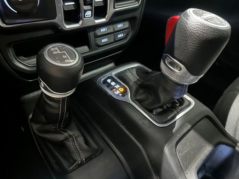 Used 2024 Jeep Gladiator Sport AWD/4WD image 22