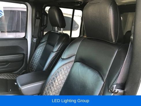 Used 2021 Jeep Wrangler Unlimited Sahara AWD/4WD image 4