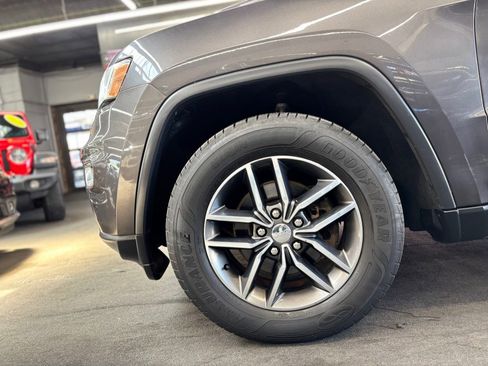 Used 2017 Jeep Grand Cherokee Limited AWD/4WD image 30