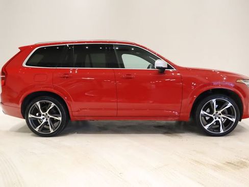 Used 2017 Volvo XC90 T5 R-Design image 3