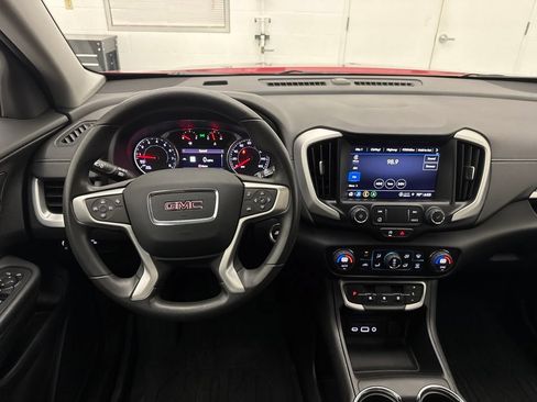 Used 2023 GMC Terrain SLE w/ Driver Convenience Package FWD image 13