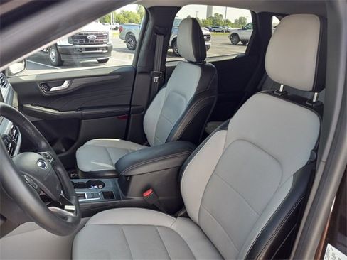 Used 2023 Ford Escape Platinum image 13