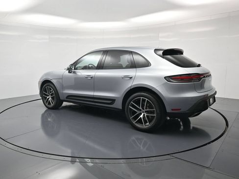 Used 2026 Porsche Macan AWD/4WD image 3