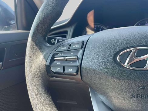 Used 2020 Hyundai Elantra SE w/ Cargo Package (C1) FWD image 21
