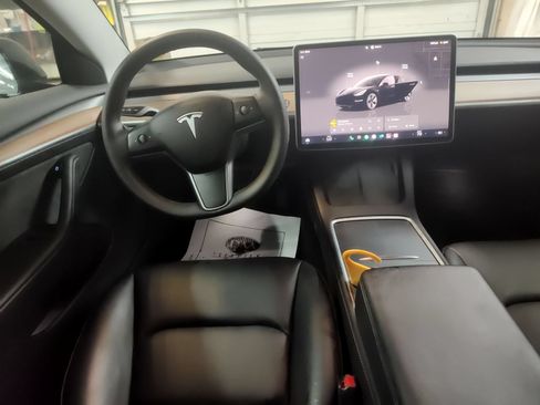 Used 2022 Tesla Model 3 Long Range AWD/4WD image 3