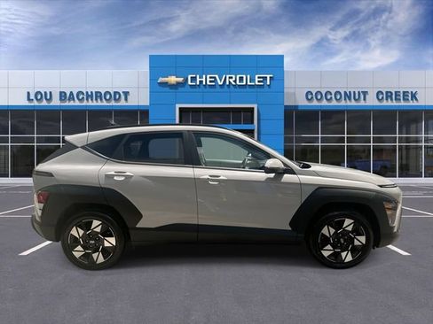 Used 2025 Hyundai Kona SEL FWD image 9