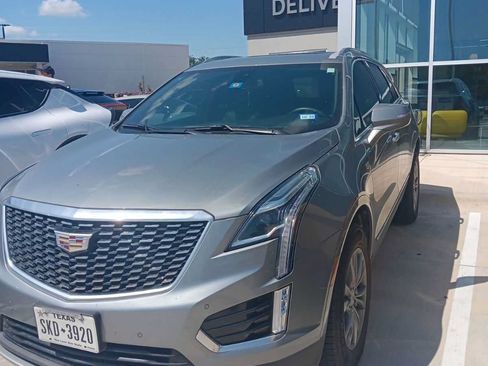 Used 2023 Cadillac XT5 Premium Luxury FWD image 1