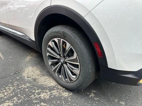 Used 2024 Buick Envision Preferred AWD/4WD image 14