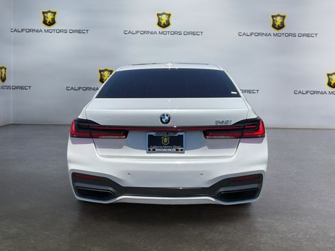 Used 2022 BMW 740i w/ M Sport Package RWD image 6