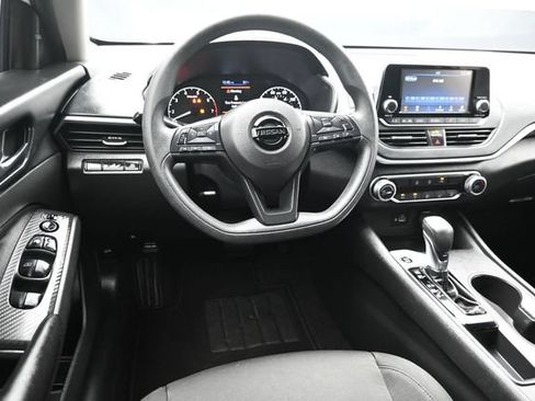 Used 2023 Nissan Altima 2.5 S FWD image 11